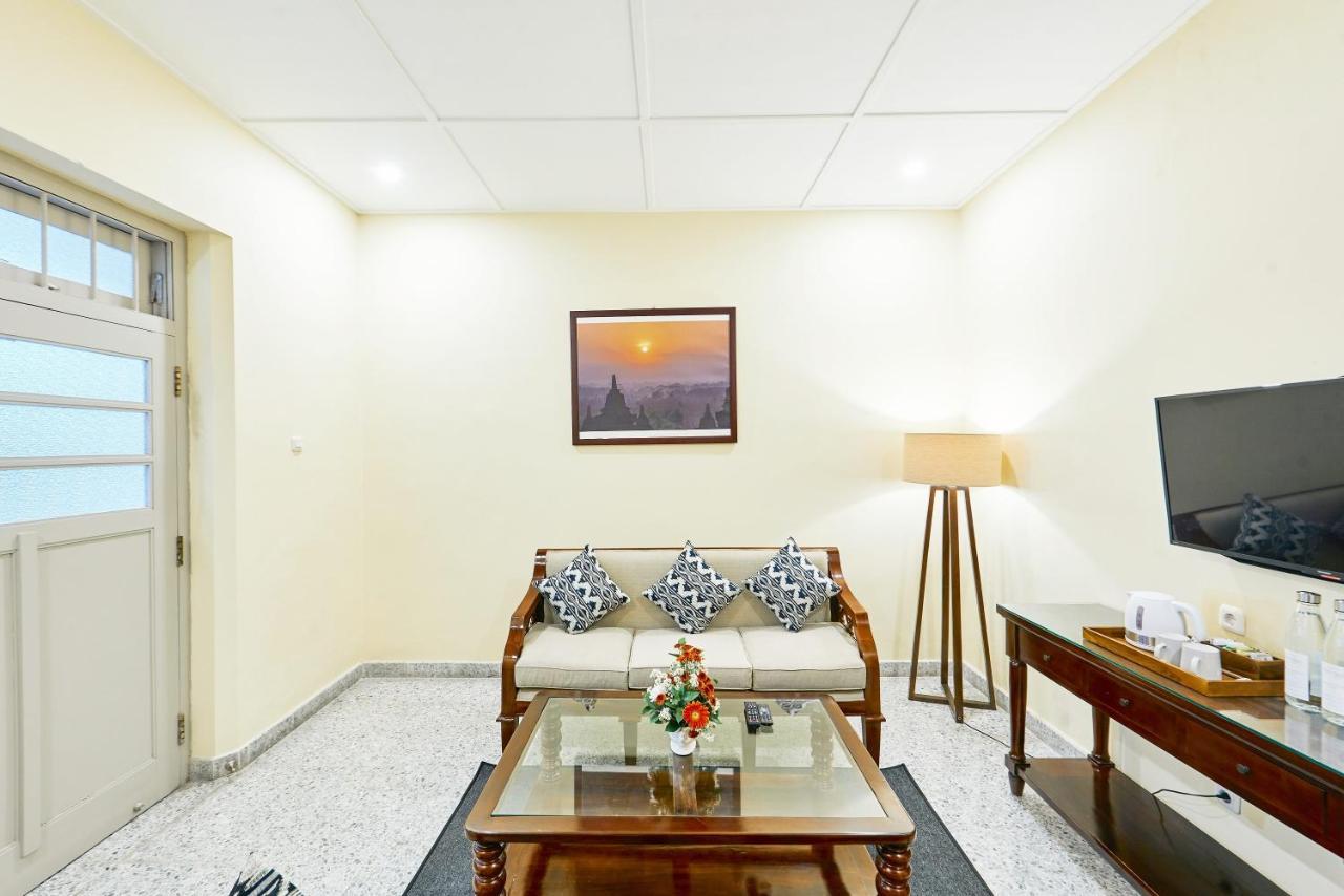 Tirtodipuran Hotel By Natts Hospitality Indonesia 요그야카르타 외부 사진